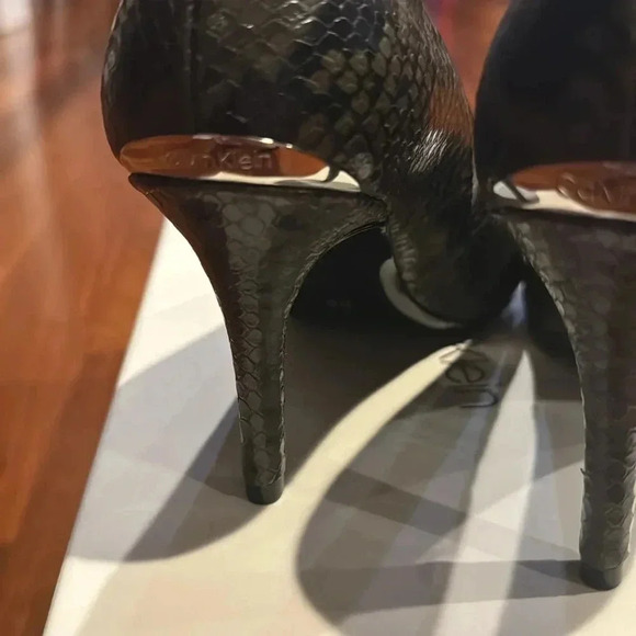 NWT | Calvin Klein Women's Gayle Pointy Toe Slip-On Dress Pumps - Picture 2 of 6